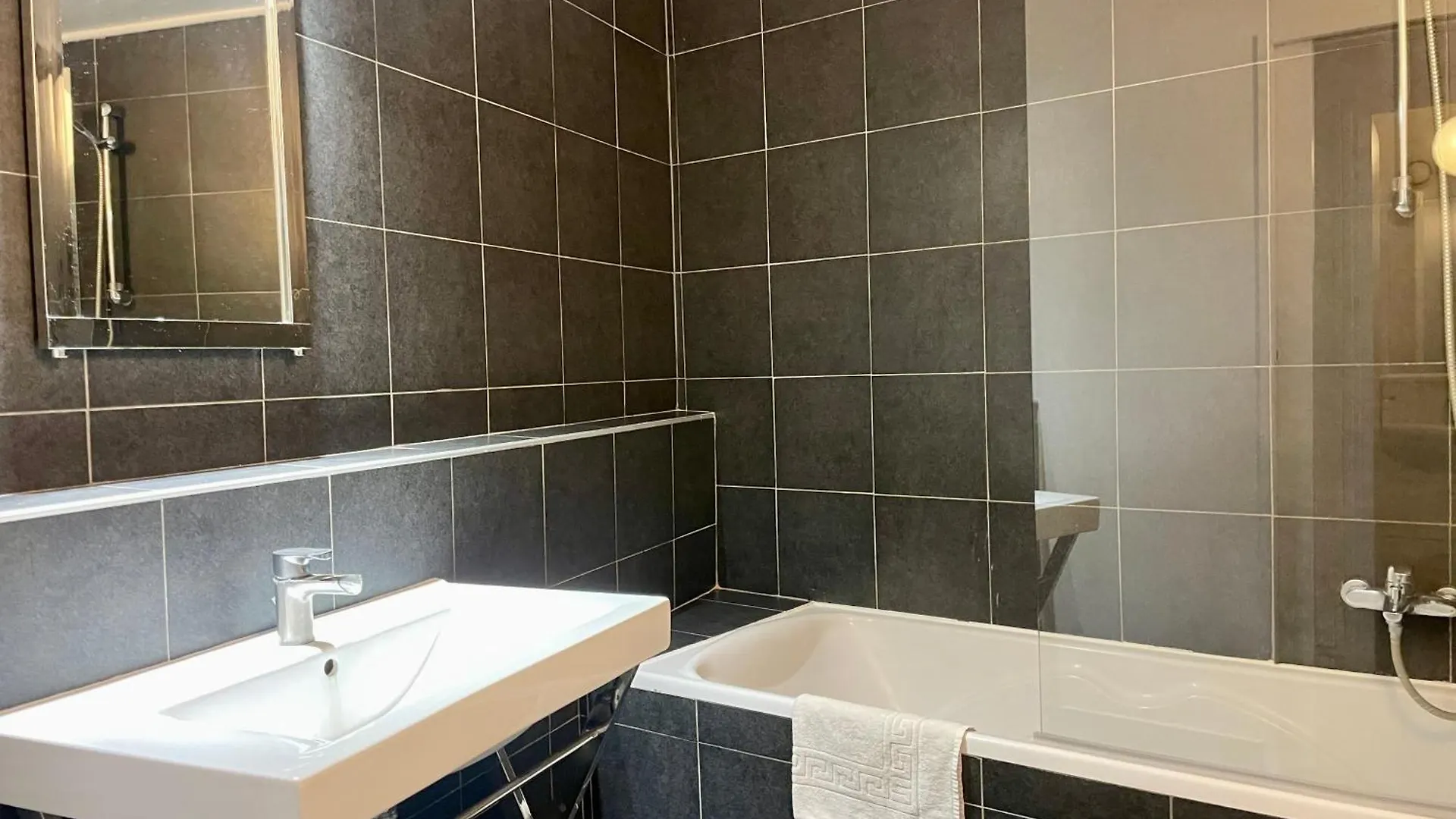 Elegant Triplex - Tour Eiffel Invalides Apartment Paris